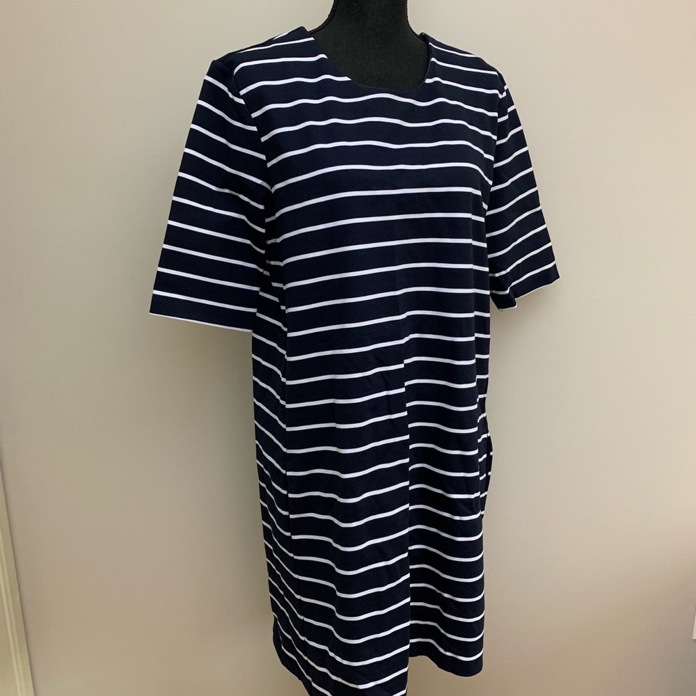 NWT 🏷 Striped dress with pockets